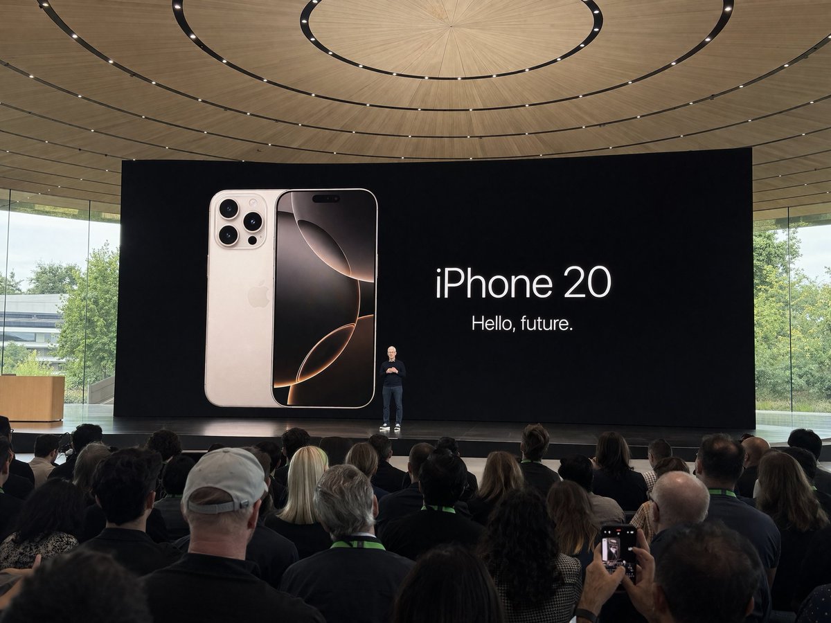 发布会观众席 iPhone 快照